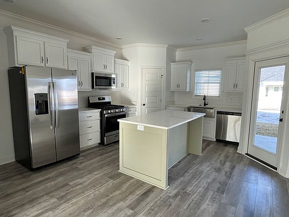 4th image of 3800 Renee Pl