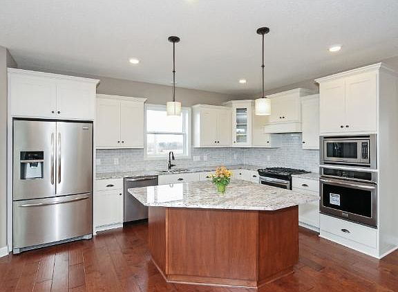 5th image of 754 Juniper Ave N