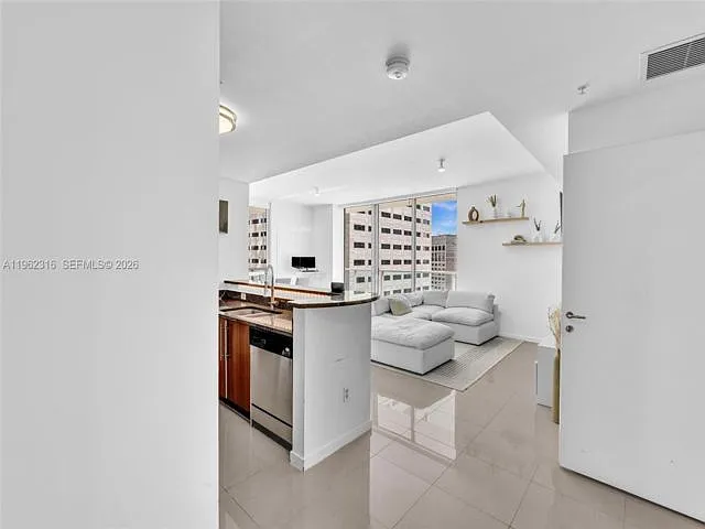 300 S Biscayne Blvd #2916 — Photo 3