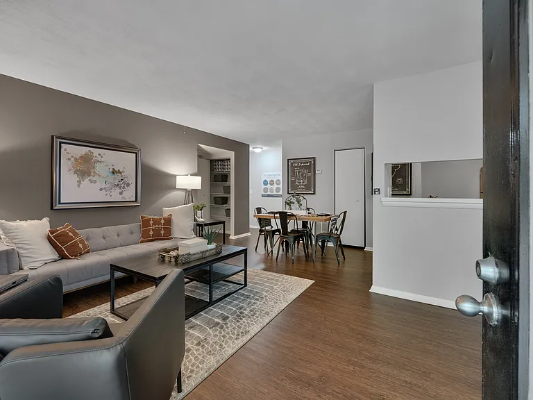 Lake Lynn Reserve Apartments — Photo 41
