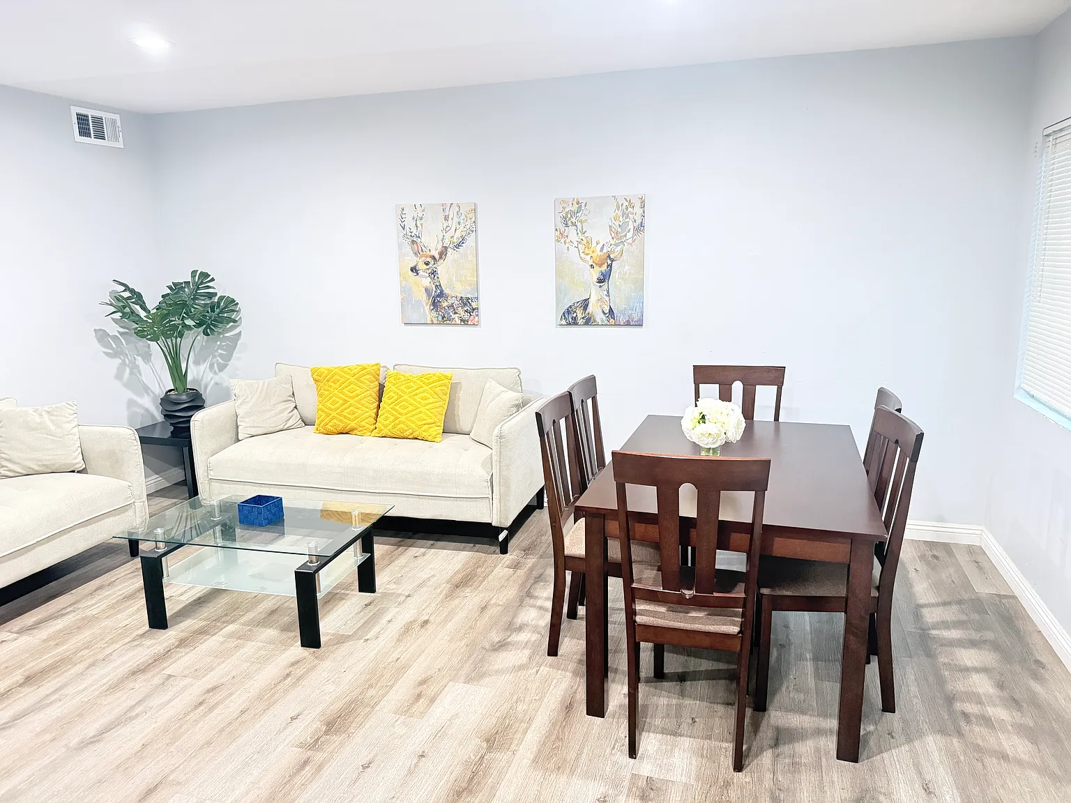 3 bed, 2.5 bath, 1400 sqft, $3,650 — Photo 3