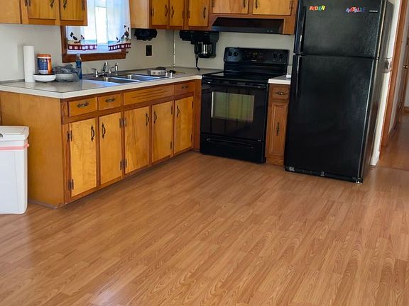 4th image of 6033 Mountain Valley Rd