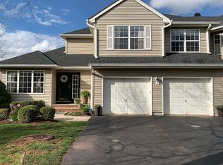 1 Spring Brook Dr, Annandale, NJ 08801
