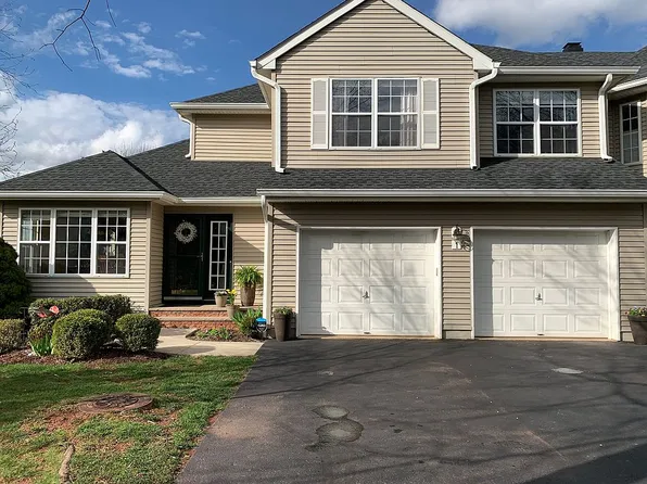 1 Spring Brook Dr, Annandale, NJ 08801