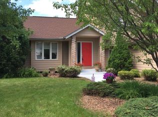 8108 Boulder Ridge Rd, Woodbury, MN 55125