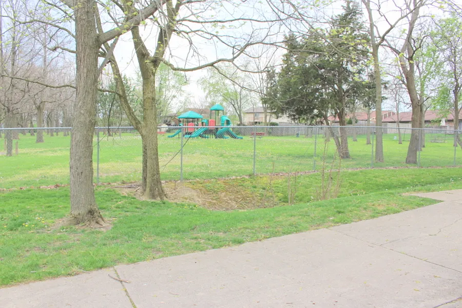 9735 Nettleton Park — Photo 2