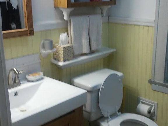 5th image of 7012 Forsyth Blvd APT 1W