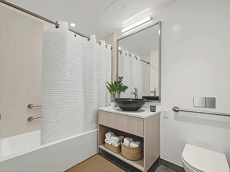 225 W 28th St #9B — Photo 6