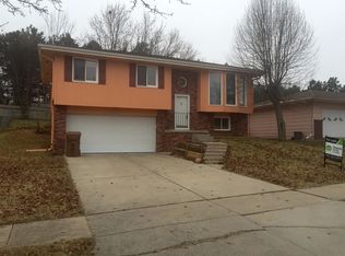 5201 London Rd, Lincoln, NE 68516