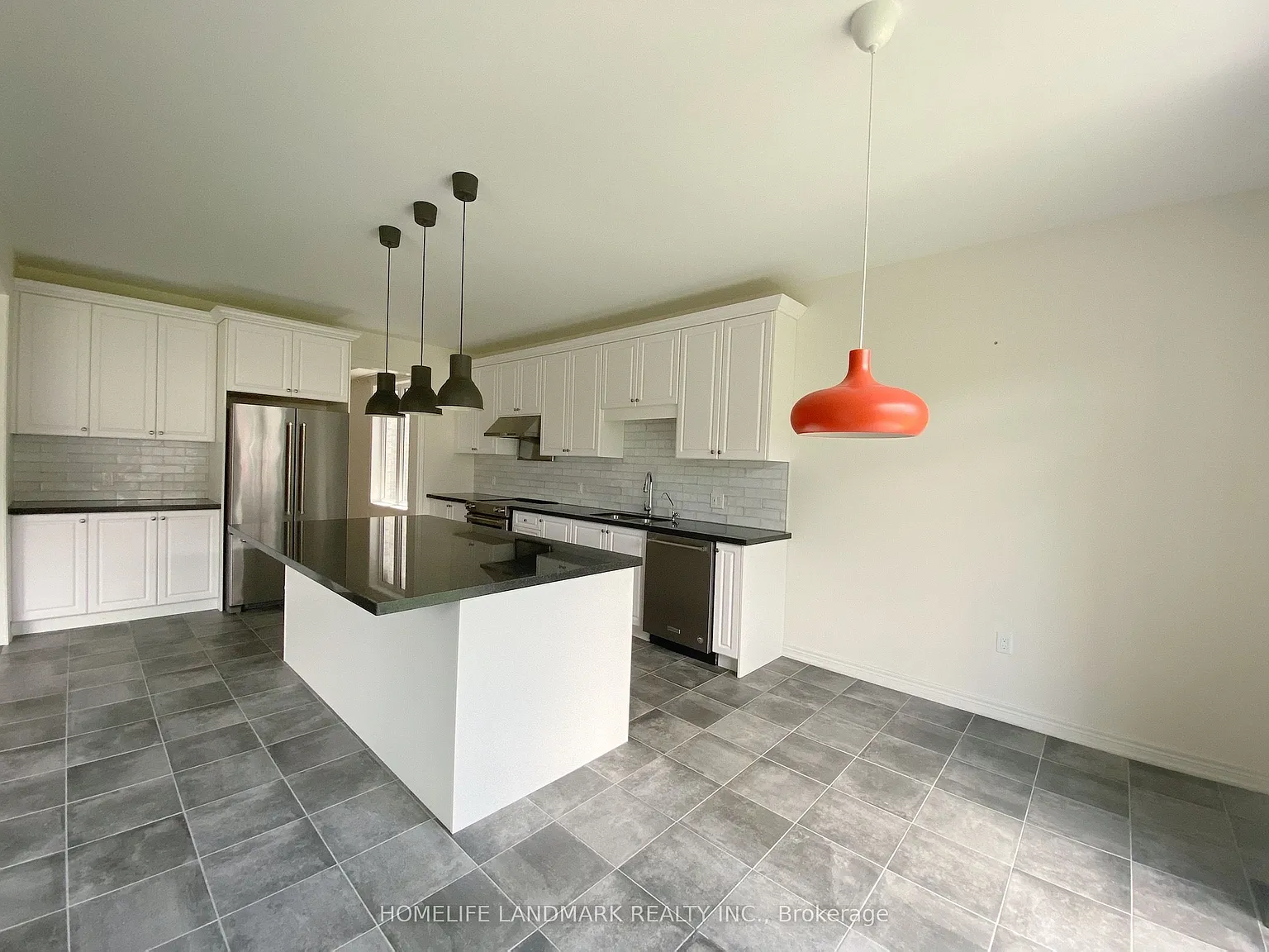 4 bed, $3,800 — Photo 4