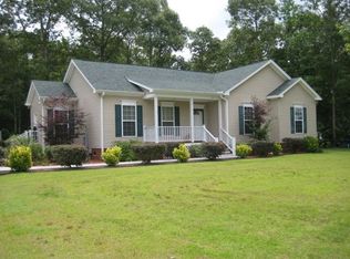 1303 Lesesne Dr, Manning, SC 29102