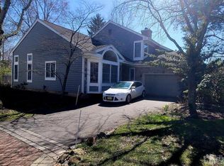 2 Bellflower Ct, Princeton, NJ 08540