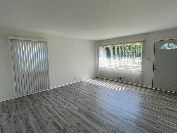 3rd image of 6071 S Lake Dr #1