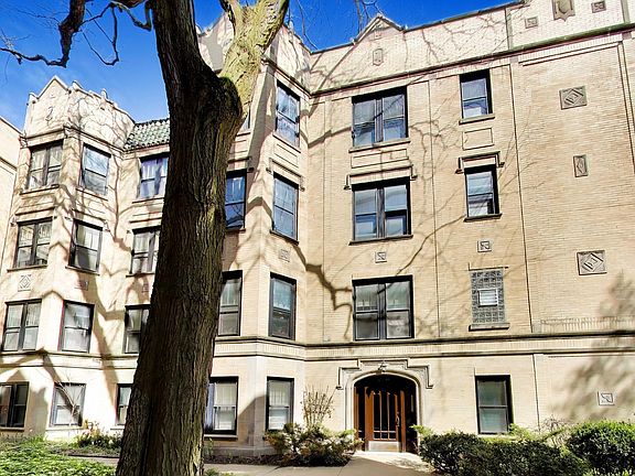 3rd image of 6430 N Glenwood Ave APT 2J