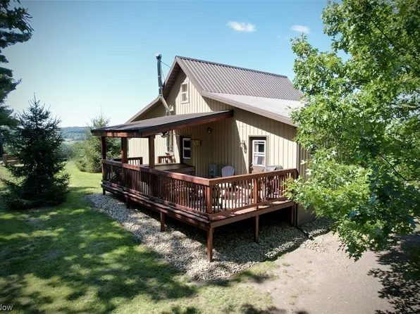 8504 Erie Ave SW, Navarre, OH 44662