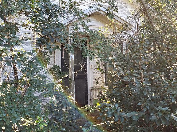 2nd image of 4121 SILVER LAKE Drive