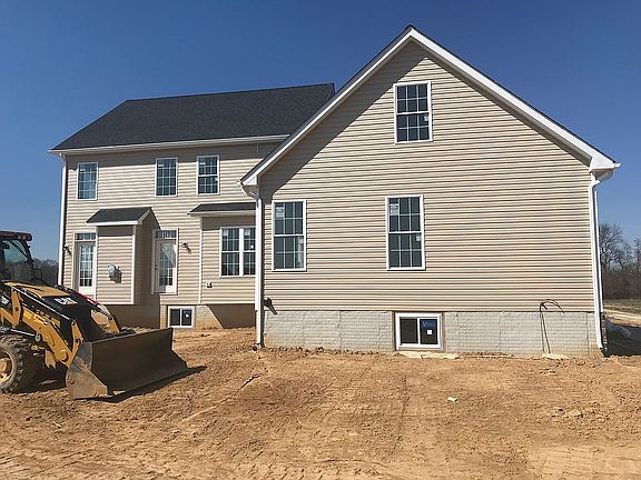 4th image of 105 Upland Ln