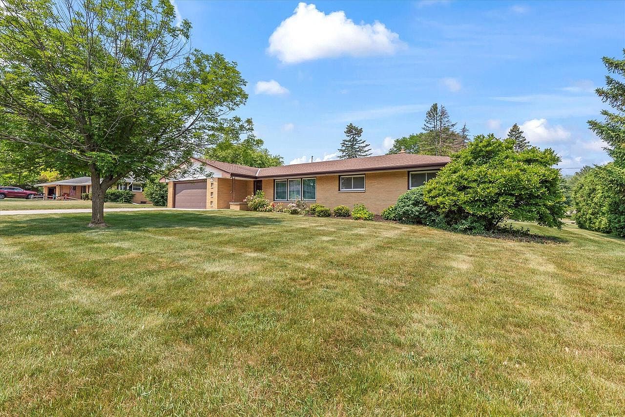 N77W14914 Menomonee Manor DRIVE, Menomonee Falls, WI 53051 Zillow