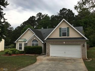 225 Queensland Ln, Covington, GA 30016