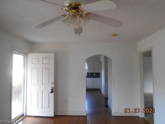 4th image of 905 N Scales St