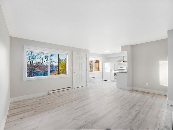 2nd image of 1608 E Mission Ave #15