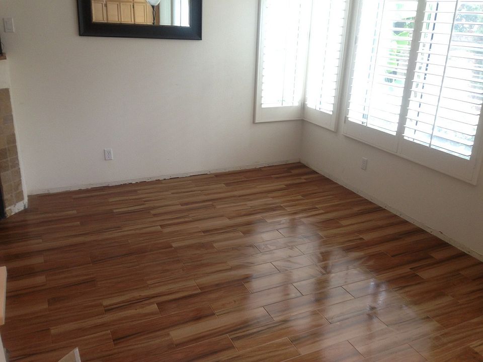 2nd image of 27836 Via Uribe