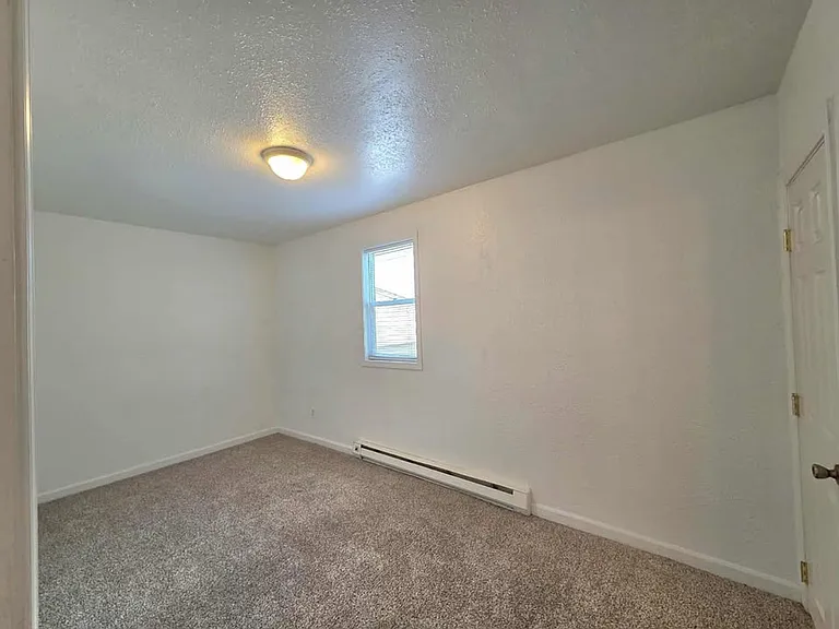 227 S Chelan Ave — Photo 5