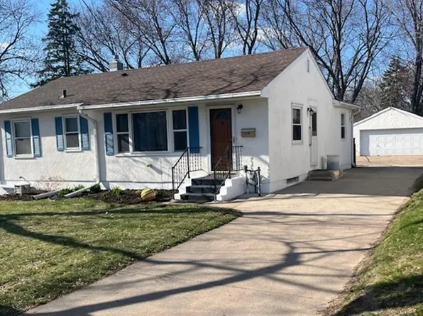 2359 Cowern Pl E, North Saint Paul, MN 55109