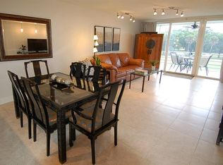 575 Oaks Ln APT 303, Pompano Beach, FL 33069