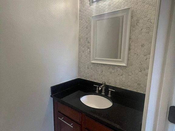 4th image of 2858 Grasmere View Pkwy