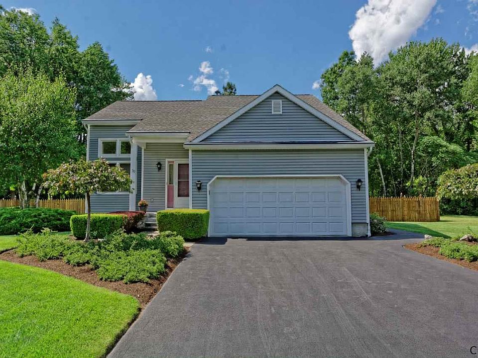 1st image of 30 Campagna Dr