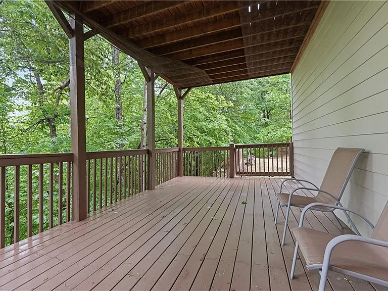 682 Montglade Ct — Photo 26