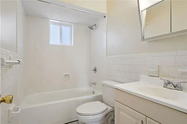 3017 Lake Villa Dr #4 — Photo 13