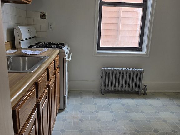 4th image of 30-91 35th St #2A