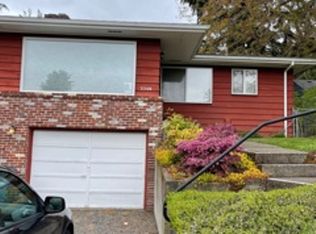 2208 E 17th St, Vancouver, WA 98661