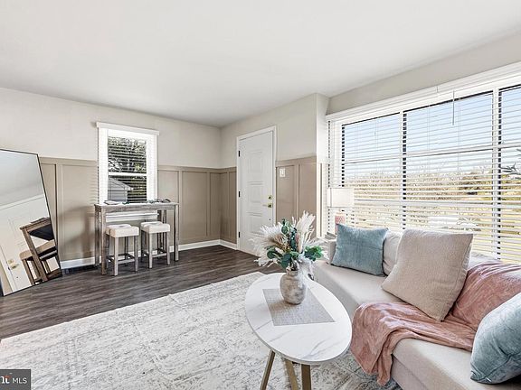 4th image of 15029 Clear Spring Rd