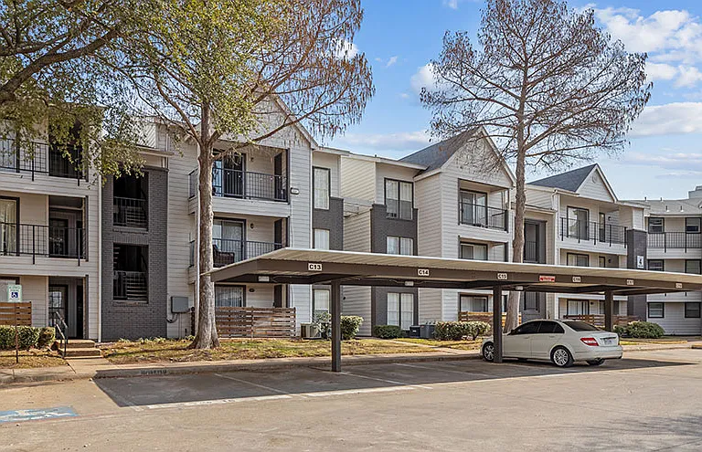 The Elise Apartments — Photo 19