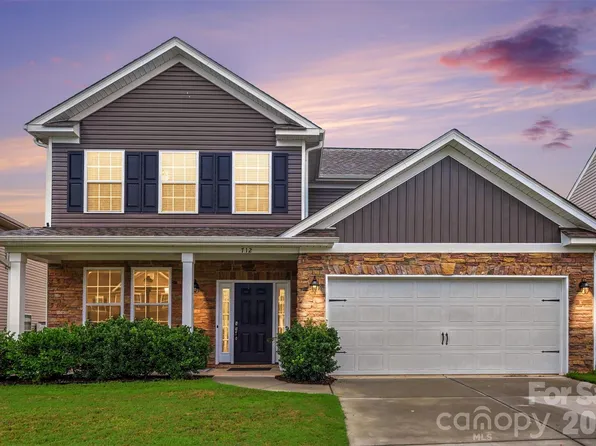 712 Robert Moses Dr, Gastonia, NC 28056