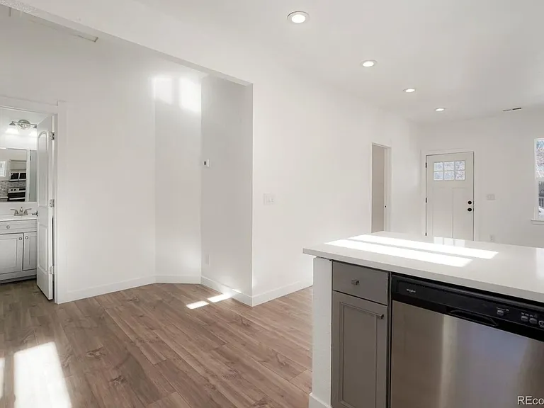 173 Inca St — Photo 6