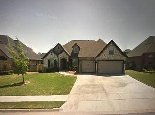 6403 S 44th St, Rogers, AR 72758