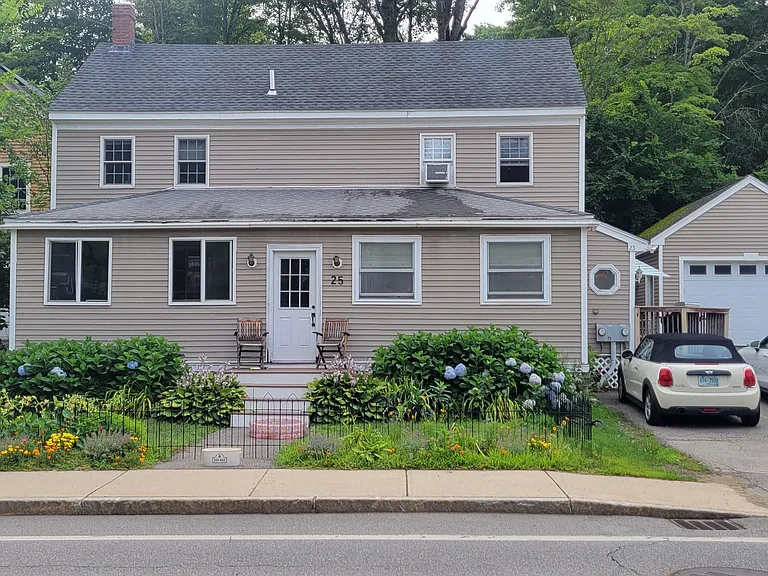 25 Exeter Rd #B — Photo 19