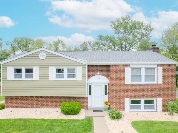 134 Chris Dr, Irwin, PA 15642