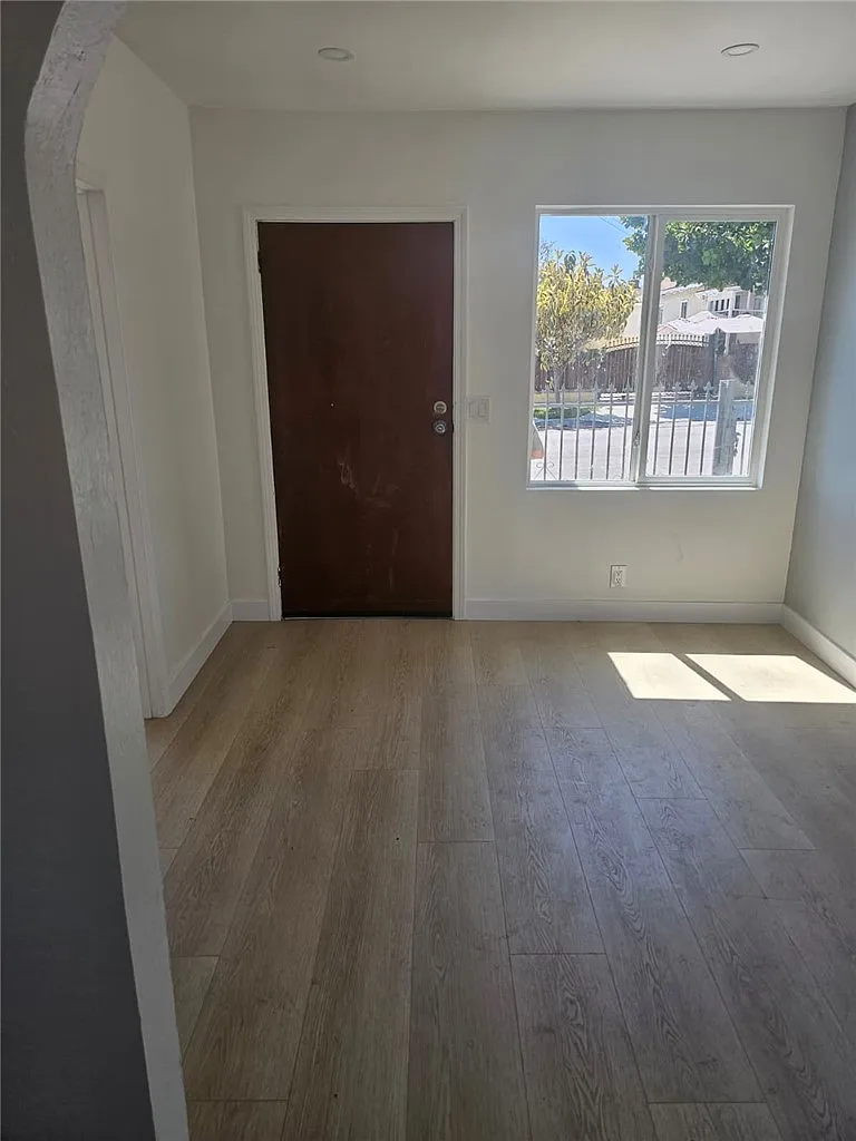 1 bed, 400 sqft, $1,795 — Photo 3