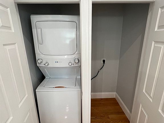 4th image of 29 Alpine St #3