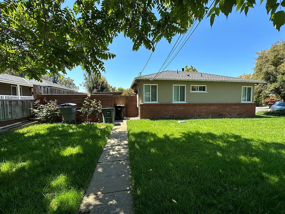 1st image of 602 W Iowa Ave