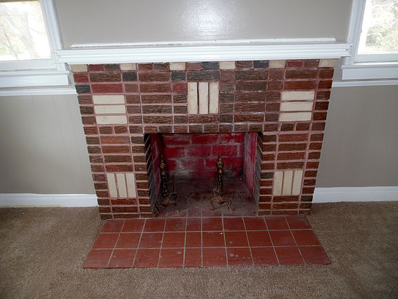 Fireplace & mantle