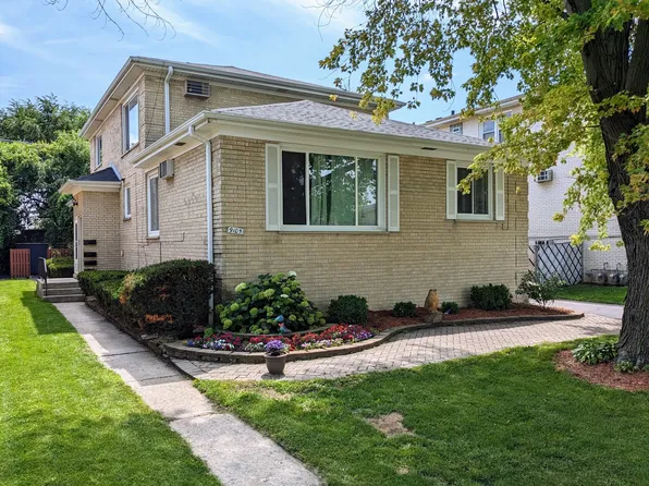 9105 Sahler Ave, Brookfield, IL 60513