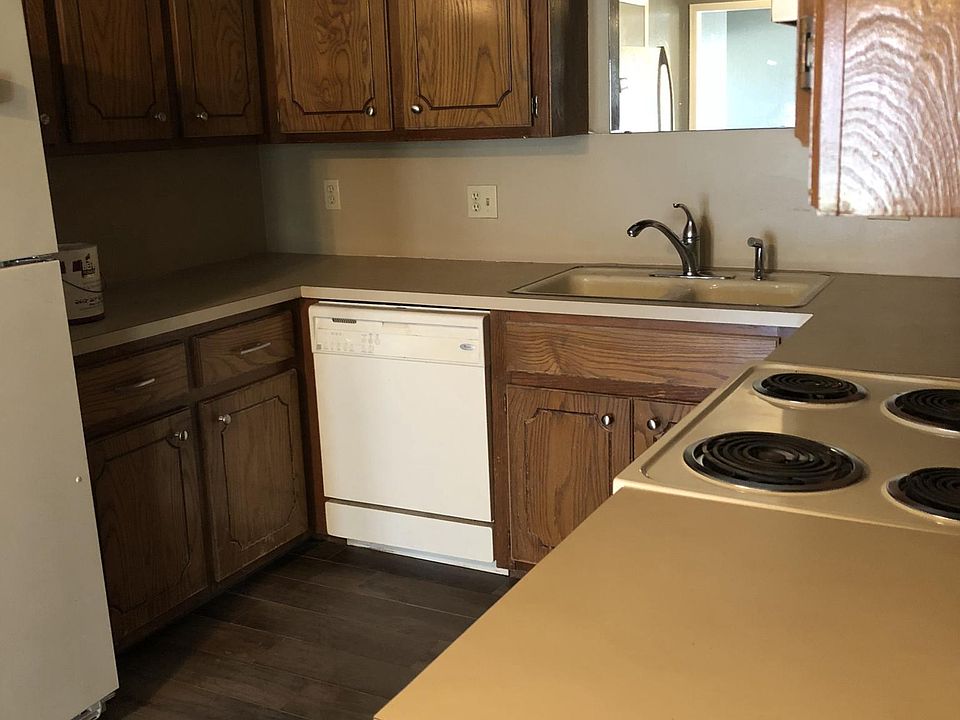 2nd image of 2612 Shoreridge Ave