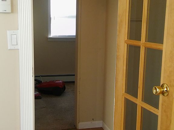 walk thru closet to bedroom