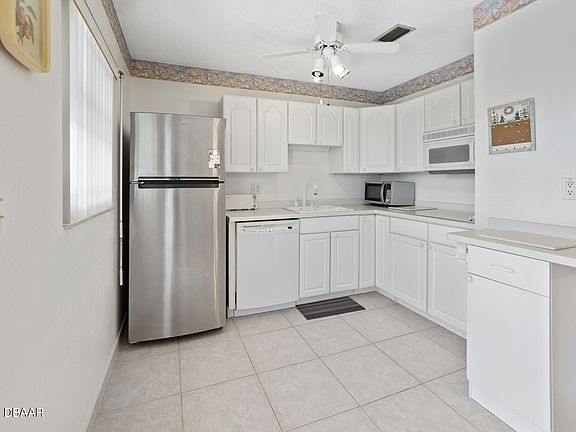 4th image of 10 Lynnhurst Dr #2010
